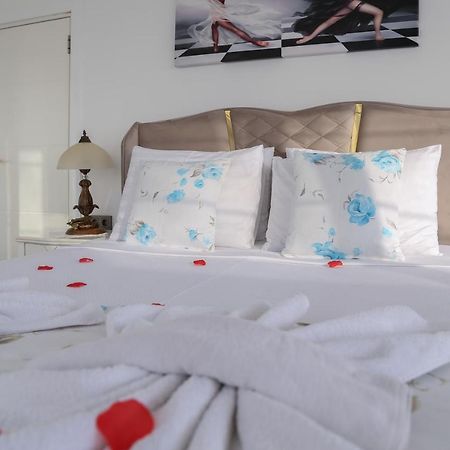 Dantela Butik Hotel Кешме Экстерьер фото